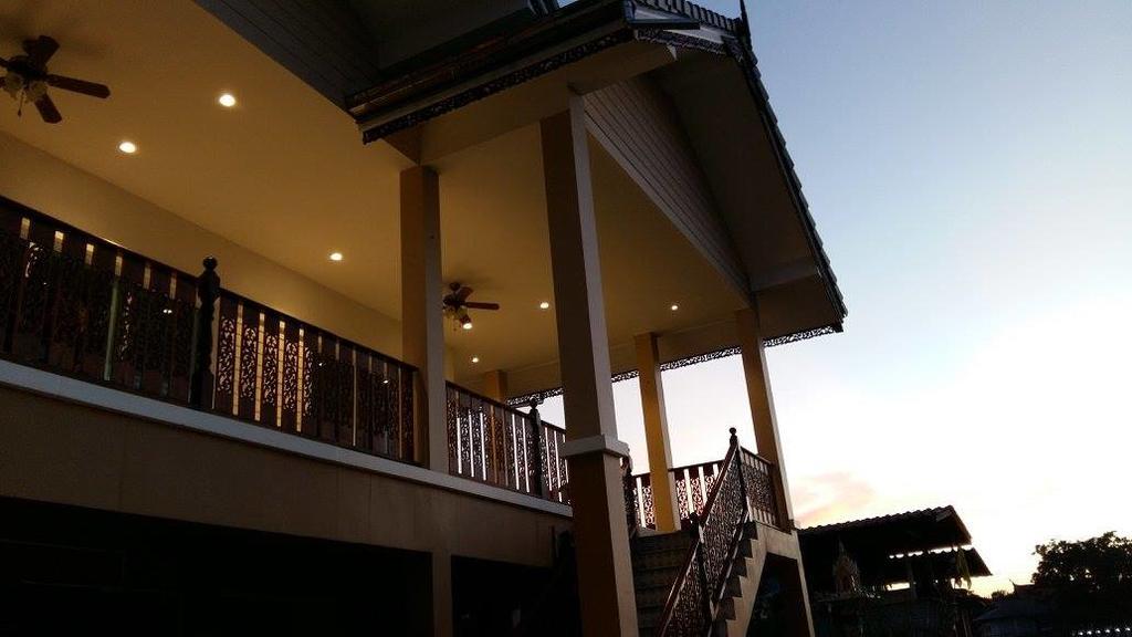 פרה נאקון סי איוטאיה Khun Pra Chote Homestay & Guesthouse מראה חיצוני תמונה